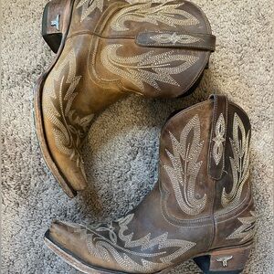 Lane Lexington Bootie Brown Size 8.5